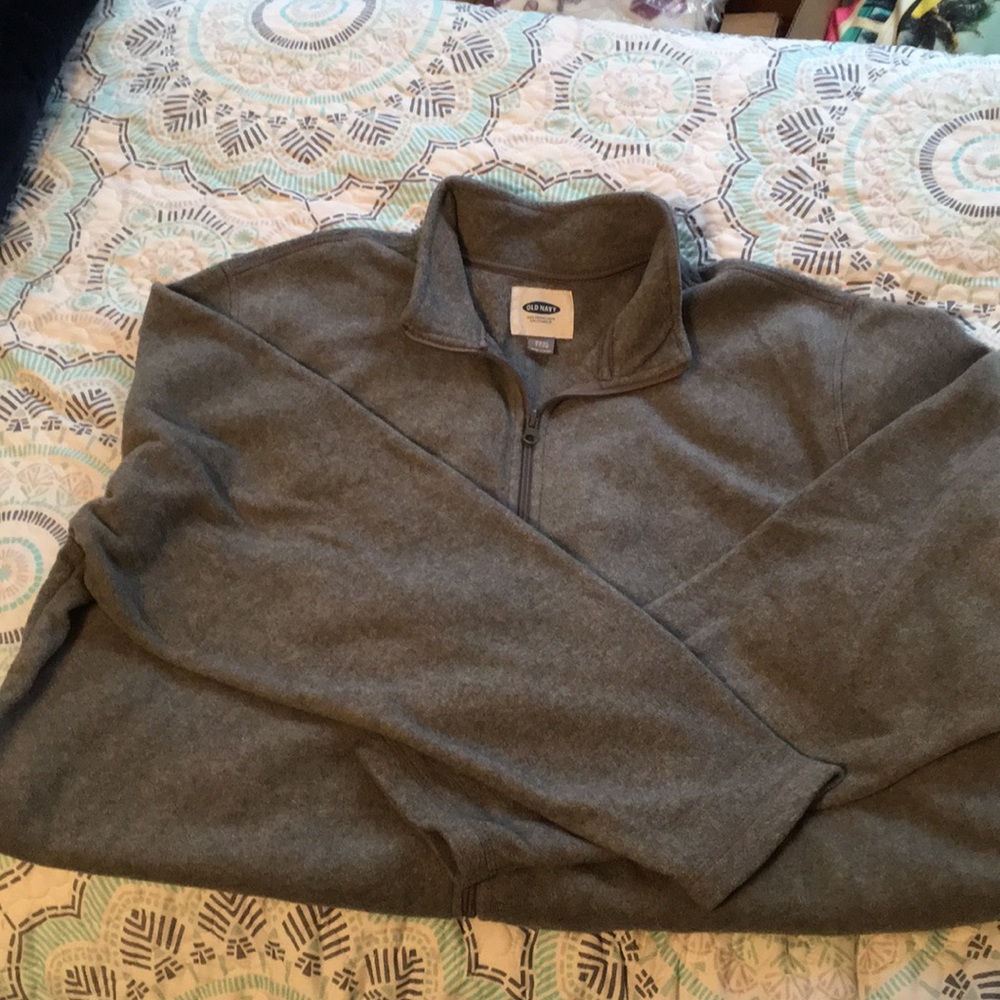 Men’s Mock Neck Fleece zippered sweatshirt.